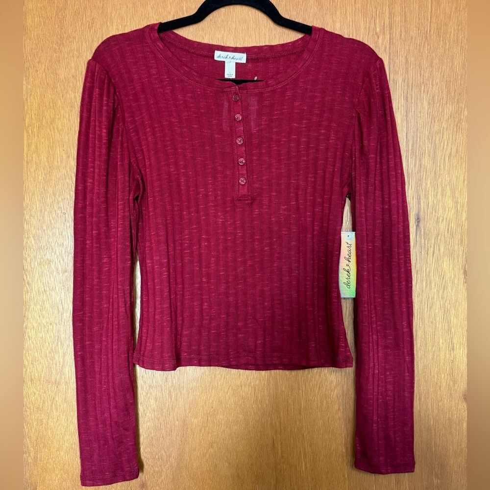 NWT Derek Heart Red Lightweight Knit Top with Buttons Down the Front